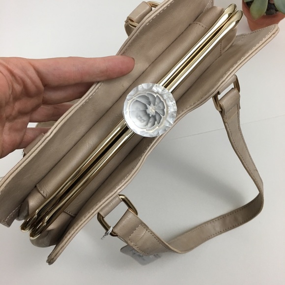 Charming Charlie Jewel Snap Faux Leather Bag - Picture 5 of 8